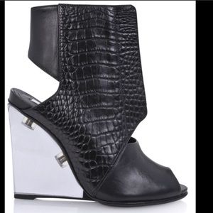 🔥SOLD🔥Leather Lucite Wedge Heel Booties